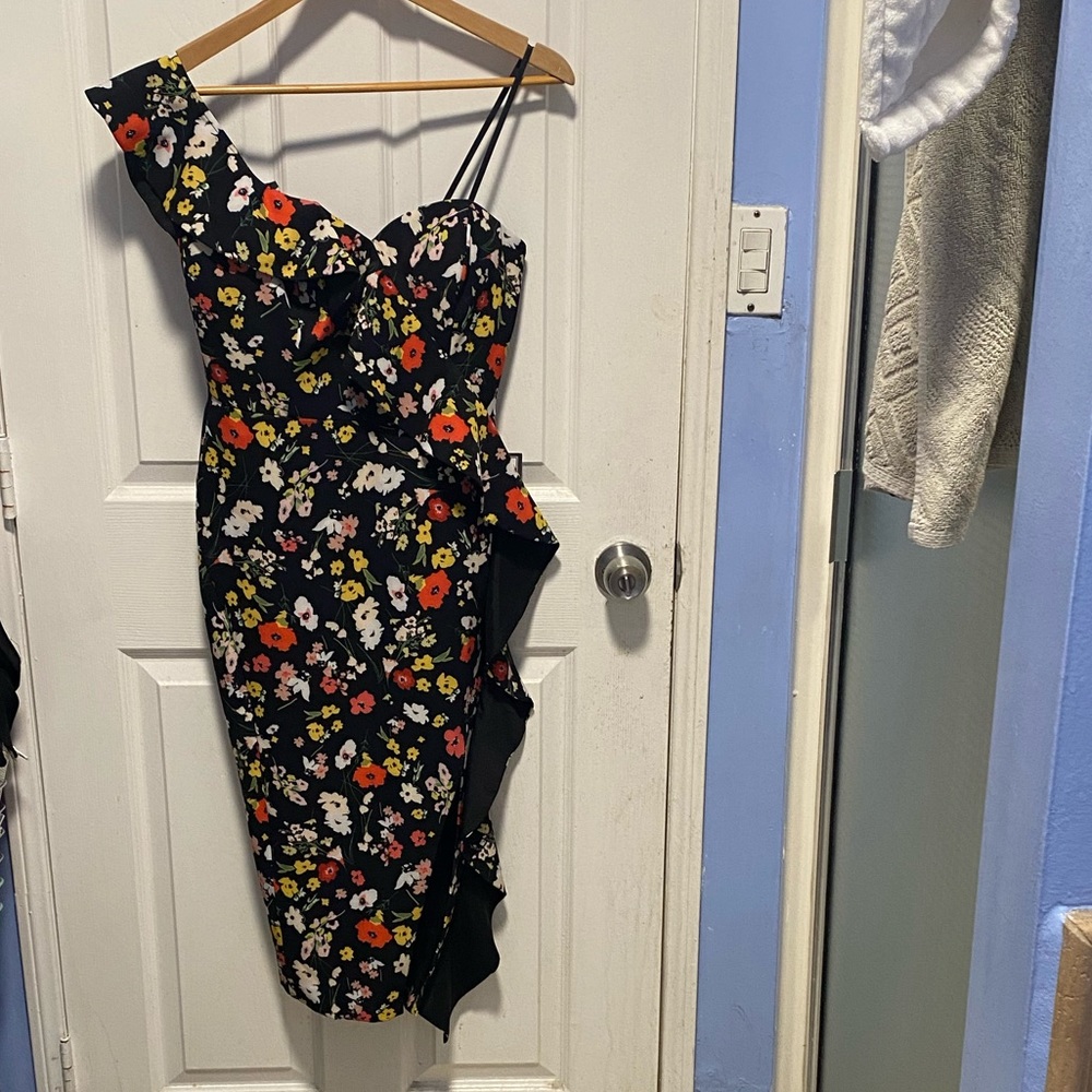 Beautiful Aiden dress for any ocasión